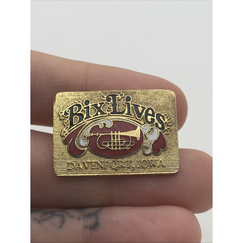 Bix Lives Davenport Iowa Museum Bix Beiderbecke Jazz Musician Lapel Hat Pin